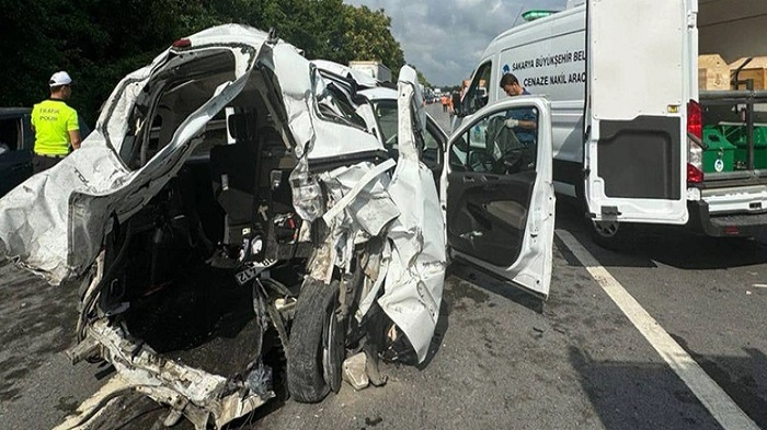 Anadolu Otoyolu’nda feci kaza; 3 ölü, 3 yaralı
